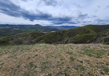 Gürcistan 'daki Kafkas Dağları - güzel doğa