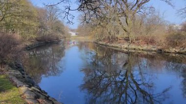 Malmö Parkı 'nda kano gezisi.