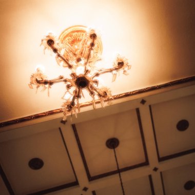 Tavanda klasik lamba var.