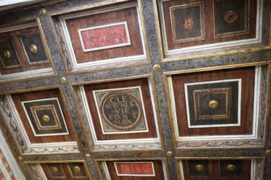 Papalık Apartmanlarının tavanının ayrıntıları, Castel Sant 'Angelo, Roma, İtalya, 20 Haziran 2025