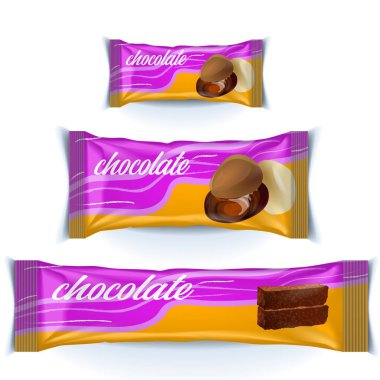 Gerçekçi vektör tasarımı Patates cipsi paketleme şablonu. Çikolata çubuğu vektör paketleme tasarımı. Meyve ve baharatlı çikolata takımı.