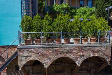 Tiflis, Gürcistan 6 Haziran 2024 - Eski Tiflis 'in tarihi merkezi, kükürt banyosu. Yüksek kalite fotoğraf