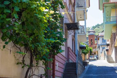 Tiflis, Gürcistan 6 Haziran 2024 - Eski Tiflis 'in tarihi merkezi, kükürt banyosu. Yüksek kalite fotoğraf