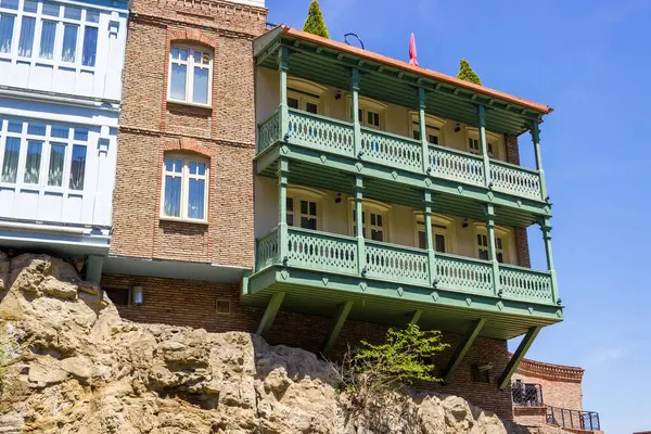 Tiflis, Gürcistan 6 Haziran 2024 - Eski Tiflis 'in tarihi merkezi, kükürt banyosu. Yüksek kalite fotoğraf