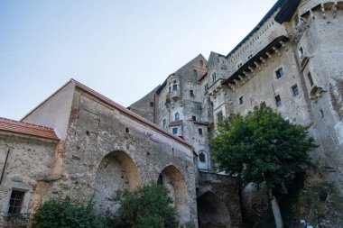 Hrad Pernstejn, Çek Cumhuriyeti - 20 Ağustos 2024: Güney Moravya Bölgesindeki Kale. Yüksek kalite fotoğraf