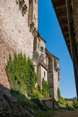 Hrad Pernstejn, Çek Cumhuriyeti - 20 Ağustos 2024: Güney Moravya Bölgesindeki Kale. Yüksek kalite fotoğraf
