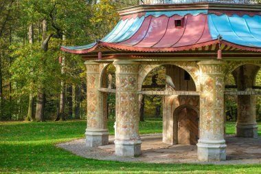 Vlasim, Çek Cumhuriyeti - 21 Ekim 2024: Çin Kale Parkı. Yüksek kalite fotoğraf