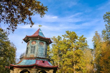 Vlasim, Çek Cumhuriyeti - 21 Ekim 2024: Çin Kale Parkı. Yüksek kalite fotoğraf