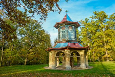 Vlasim, Çek Cumhuriyeti - 21 Ekim 2024: Çin Kale Parkı. Yüksek kalite fotoğraf