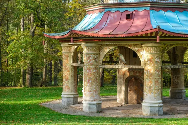 Vlasim, Çek Cumhuriyeti - 21 Ekim 2024: Çin Kale Parkı. Yüksek kalite fotoğraf