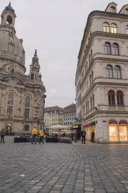 Dresden, Almanya - 2 Kasım 2024: Frauenkirche Kilisesi. Yüksek kalite fotoğraf