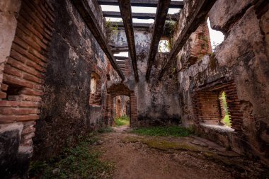 Kraliyet Sarayı Palave Dominik Cumhuriyeti 'ni harabeye çevirdi