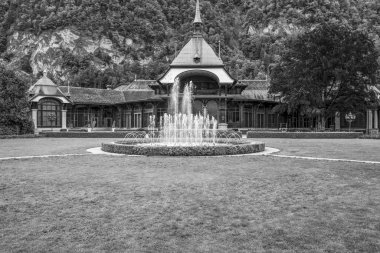 Interlaken İsviçre 'deki Kurssaal Garden' ın siyah ve beyaz manzarası