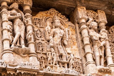 Raniki Vav, Patan 'da Mahishasurmardini duvarı.