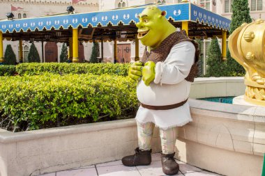 Shrek karakteri The Far Away Castle ve Universal Stüdyolarında