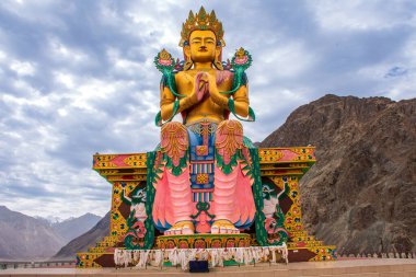 Maitreya Buddha Ladakh Heykeli