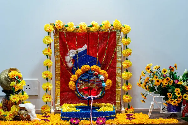 Lord Krishna 'nın doğum günü için Janmashtami madalyası