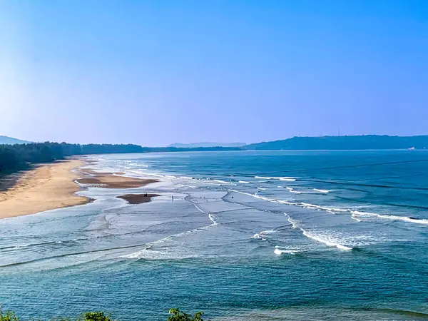 Aare Ware sahil manzarası Ratnagiri