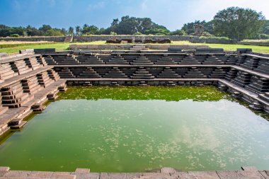 Blackstone Pushkarni Hampi Karnataka 'daki su tankı.