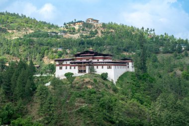 Simtokha Dzong Bhutan 'da inşa edilen ilk dzong olarak kabul edildi.