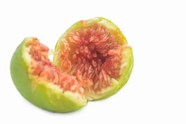 Beyaz arka planda meyveli incir yeşili veya Ficus carica var. İncir Yeşil Ürdün