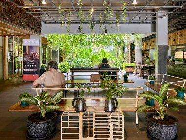 Greenhost Butik Otel Yogyakarta 'nın ana lobisi.