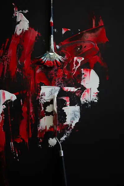 Renkli boya lekesi. Siyah arka planda izole edilmiş. Duygular, rahatlama, sosyal sorunlar.