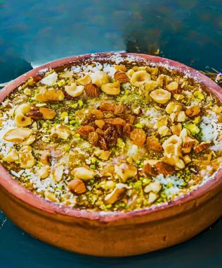 Mısır Ekmek Pudingi mükemmel pişirilmiş lezzetli bir tatlıdır.