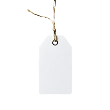 Bu resim sicim parçasından sarkan boş beyaz bir hediye etiketini gösteriyor. Etiket şeffaf bir arkaplanda izole edilmiş, tasarımcıların kolayca projelerine dahil etmeleri gereken değerli bir özellik..