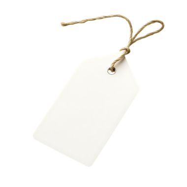Yüksek çözünürlüklü beyaz bir hediye etiketinin sicimle bağlanmış görüntüsü. Etiket şeffaf bir arkaplanda izole edilmiş, temiz ve kişiselleştirilebilir bir ögeye ihtiyaç duyan tasarımcılar için değerli bir özellik..