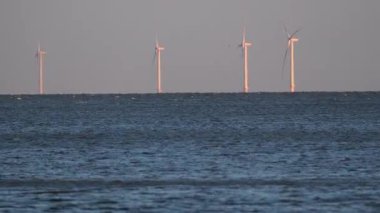 Dogger Bank 'ın rüzgar türbinleri uzak mesafeden vuruldu.