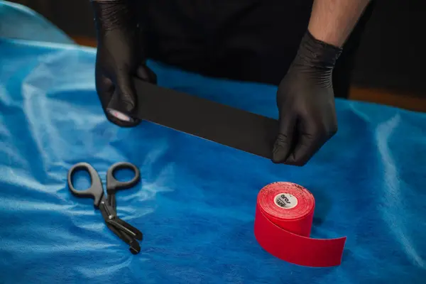 Bantlama ve fizyoterapi uygulamasına hazırlık.