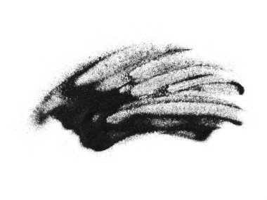 Kum plajı dokusu. Beyaz arka planda izole edilmiş siyah kum yığını. Kesme yolu olan kum tepeciği. Kum tepecikleri beyaz arka planda izole. Siyah kum arkaplanı