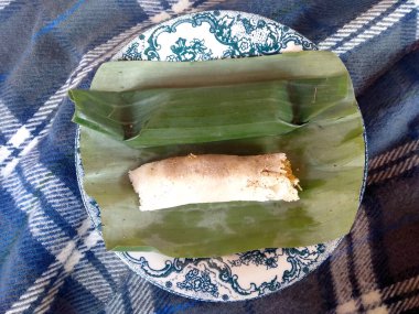 Jajan / Jaje Kue Bendu Bali. Jajanan Endonezya ya da Endonezya atıştırmalıkları. Basit ve lezzetli Endonezya yemekleri. Endonezya sokak yemekleri (Kue Cemilan Makanan Ringan veya aperatifler keki )