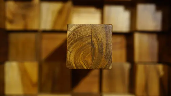 Aynı büyüklükte tahta bloklar, güzel ahşap dokular. Özgeçmiş ve dekoratif tasarımlar için iyi. Seçilene odaklan