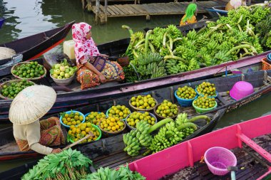 Pasar Terapung veya yüzen pazar Banjarmasin, Güney Kalimantan, Endonezya