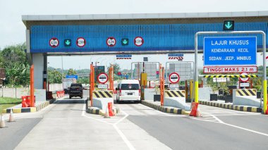 Öğlen Colomadu Gişe Kapısı