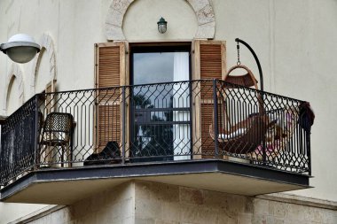 Tipico balcon en una de las casas de la ciudad de Yaffo, Tel Aviv Yaffo, İsrail                               