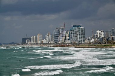   Imagen de la costa de Tel Aviv tomada desde la ciudad de Yaffo, İsrail.                             