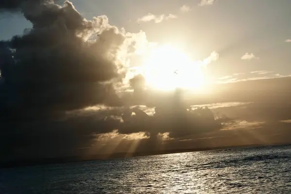    Atardecer en la Samana, Repblica Dominicana, combinando los colores del cielo, mar y arena.                                                                     