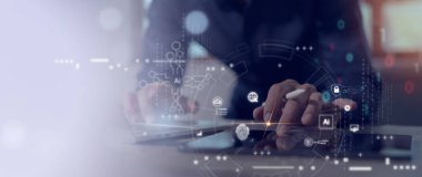 Yapay Zeka AI yazılım geliştirme veri bilimi dijital teknoloji değiş tokuşuna sahip dijital tablet bilgisayar kullanan bilgisayar programcısı