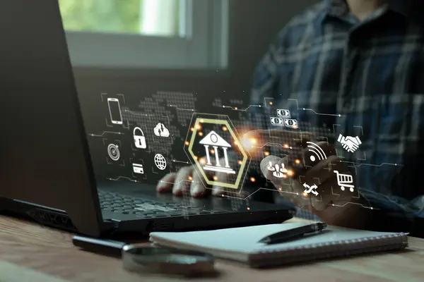 İnsanlar mobil online bankacılık ve ödemeleri, dijital pazarlamayı, bankacılık ve finans ağlarını kullanıyor. Müşteri ağı bağlantısı ve çevrimiçi alışveriş, iş siber güvenlik simgeleri
