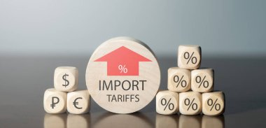 ABD, ABD ekonomisini canlandırmak için hükümet ithalat tarifeleri uyguluyor. Endüstriyel gümrük vergileri arttı, ithalat vergileri arttı.