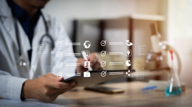 Modern Sağlık Yönetimi ve Teletıp Konsepti tarafından kullanılan çevrimiçi tıbbi kontrol listesi ve belge sistemi