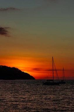 Denizde gün batımı, Elba Adası