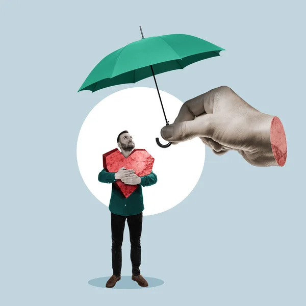 Homme Tient Grand Cœur Cache Sous Parapluie Collage Art — Photo
