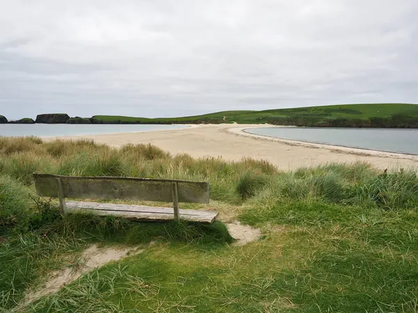 stock image St Ninians beach, a tombolo in the Shetland Islands. St Ninian's (or St Ninian) Isle is a small tied island connected by the largest tombolo in the United Kingdom to the south-western coast of the Mainland, Shetland islands, in Scotland.