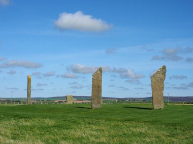 Stenness 'in ayakta duran taşları. Neolitik anıt. Orkney Adaları. İskoçya. Burası İngiliz Adaları 'nın en eski henge bölgesi olabilir. Stenness Taşları Neolitik Orkney Dünya Mirası Bölgesi' nin bir parçasıdır.. 
