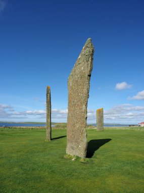 Stenness 'in ayakta duran taşları. Neolitik anıt. Orkney Adaları. İskoçya. Burası İngiliz Adaları 'nın en eski henge bölgesi olabilir. Stenness Taşları Neolitik Orkney Dünya Mirası Bölgesi' nin bir parçasıdır.. 