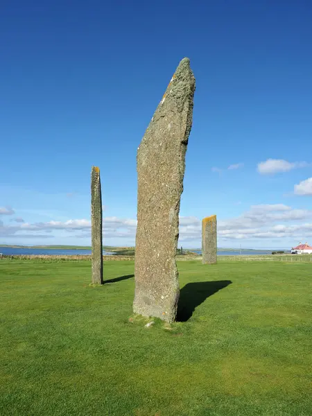 Stenness 'in ayakta duran taşları. Neolitik anıt. Orkney Adaları. İskoçya. Burası İngiliz Adaları 'nın en eski henge bölgesi olabilir. Stenness Taşları Neolitik Orkney Dünya Mirası Bölgesi' nin bir parçasıdır.. 